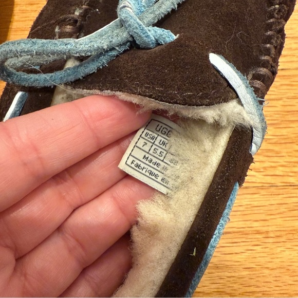 UGG Brown and Blue Loafers with Plush Lining - Picture 6 of 11